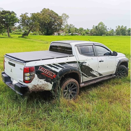 PROTECT 4fold aluminum tonneau cover Mitsubishi L200